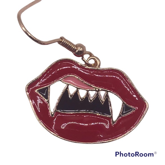 Fang Vampire Mouth Kiss Kiss enamel earrings Halloween gothic new - Picture 2 of 3